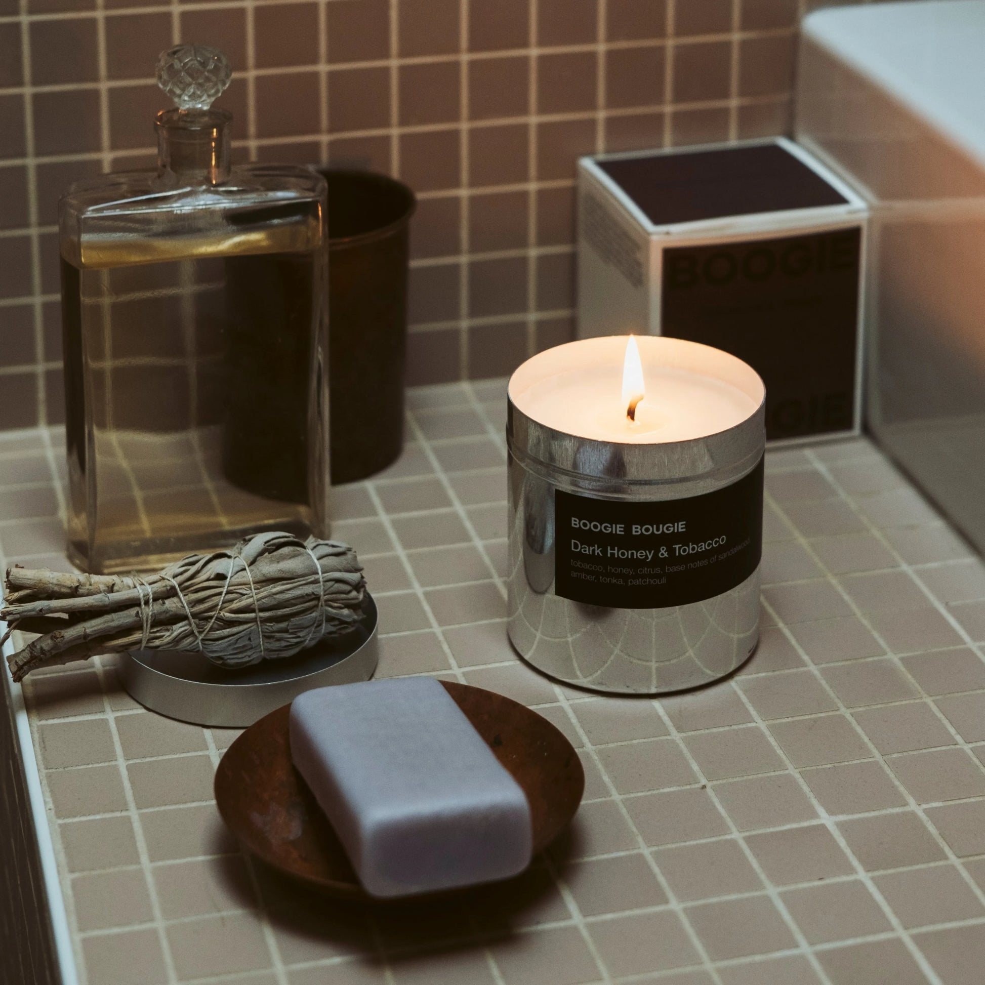 Dark Honey & Tobacco Candle