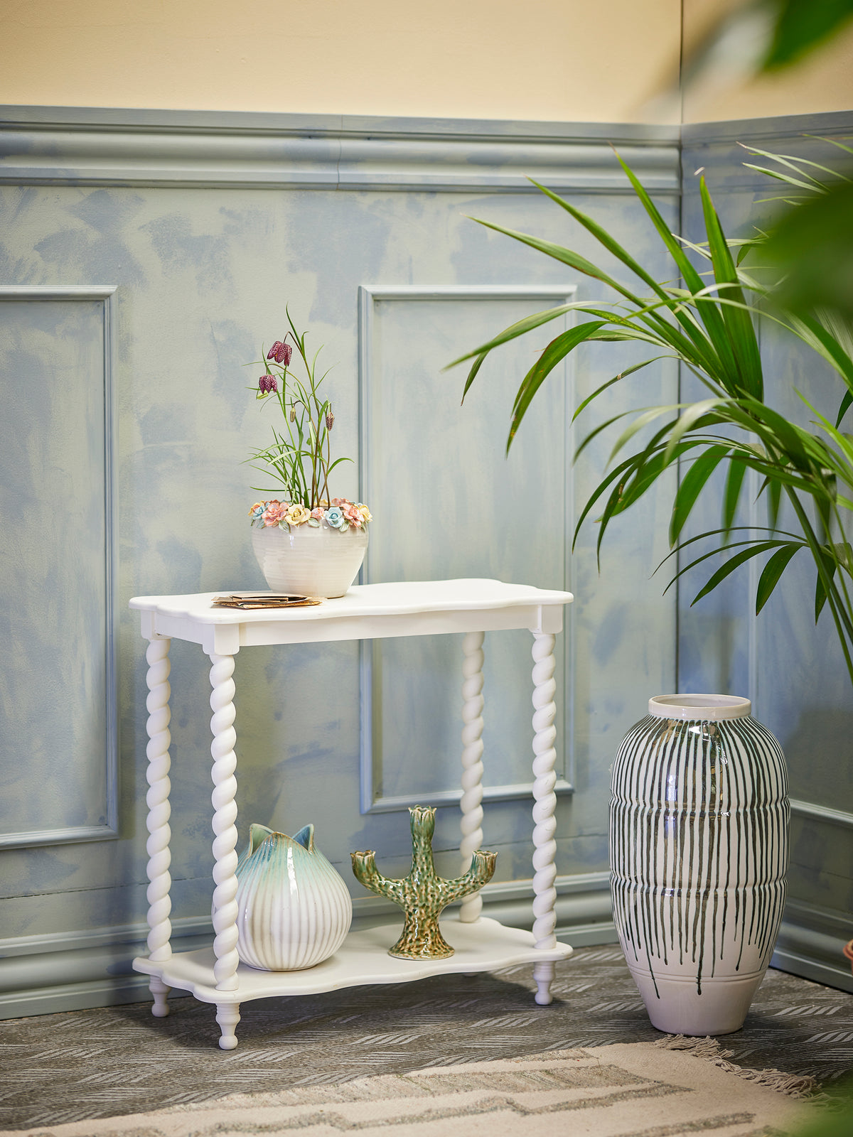 Bia Console Table