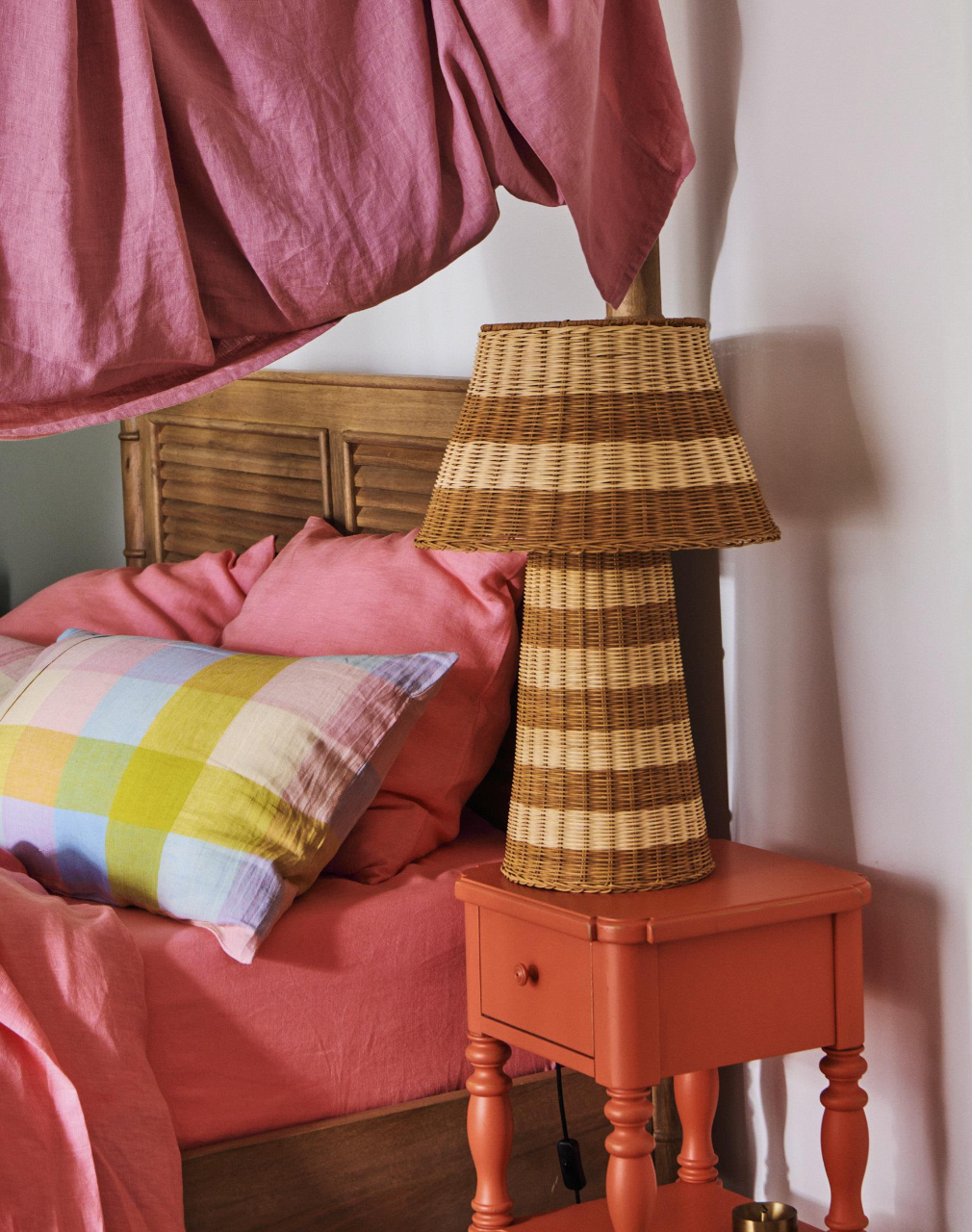 Kelly Rattan Lamp