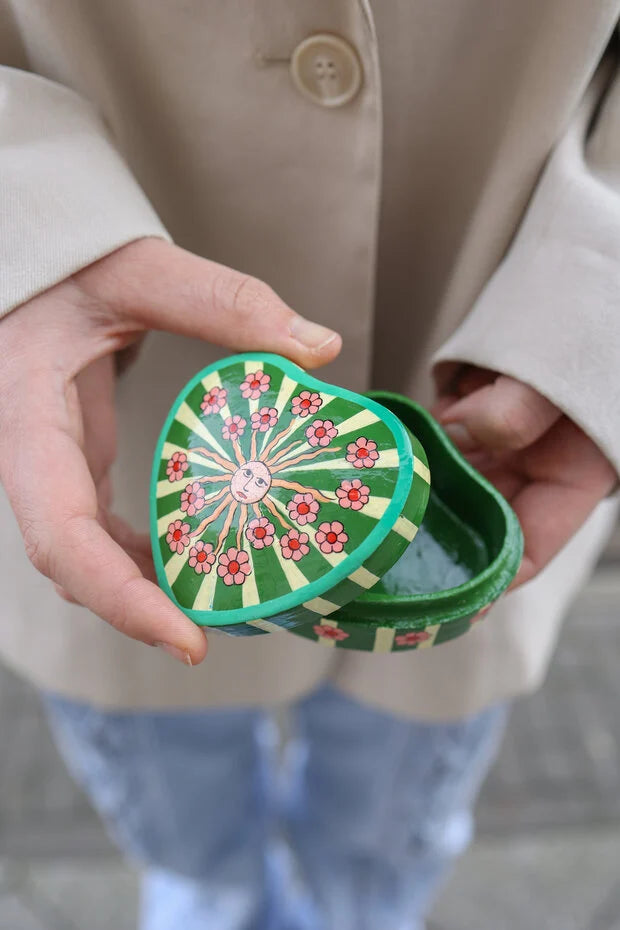 Green Heart Box