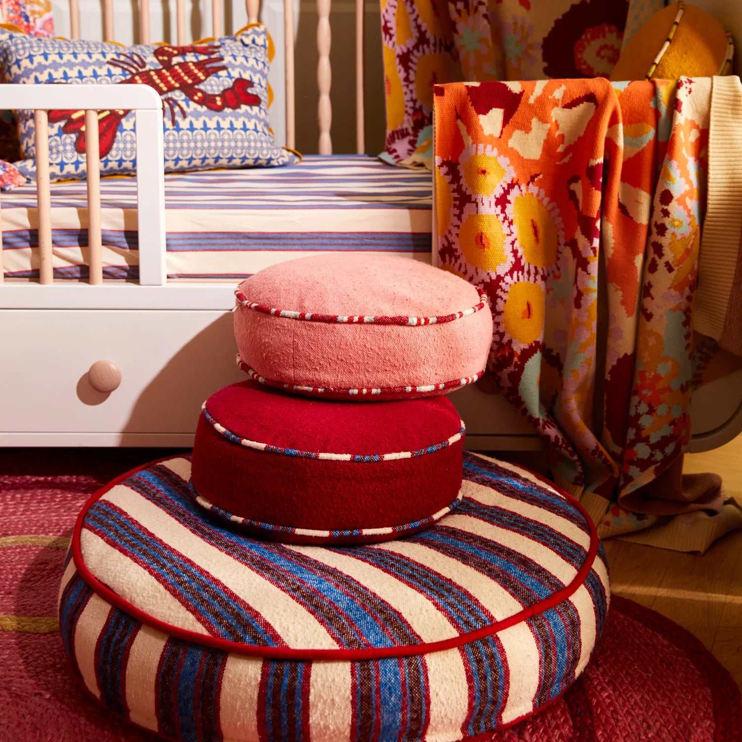 Crimson Round cushion