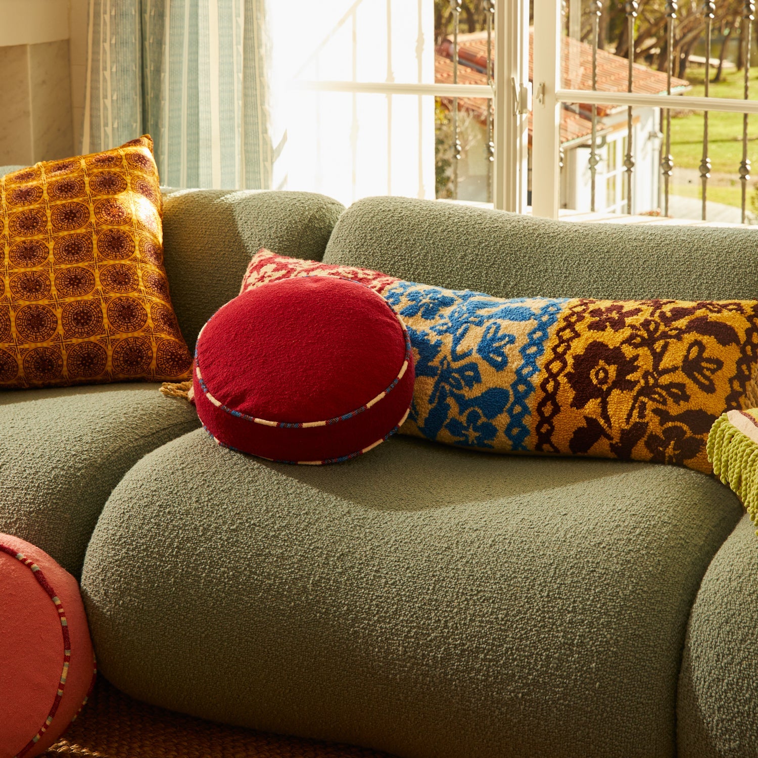 Crimson Round cushion